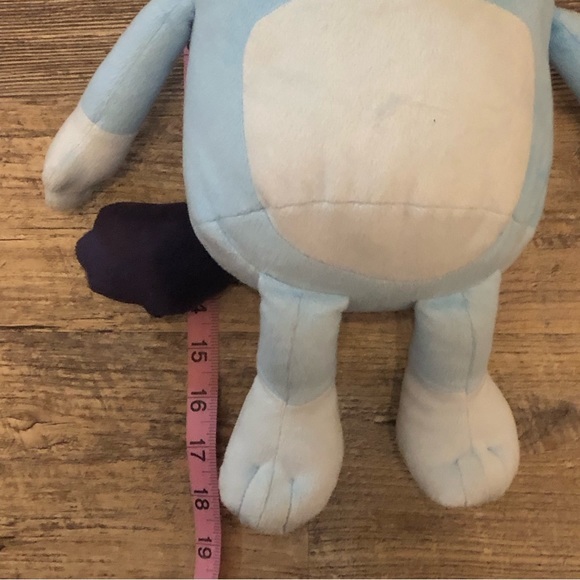 Bluey Best Mate Bluey 18" Jumbo Stuffed Animal - Picture 4 of 11